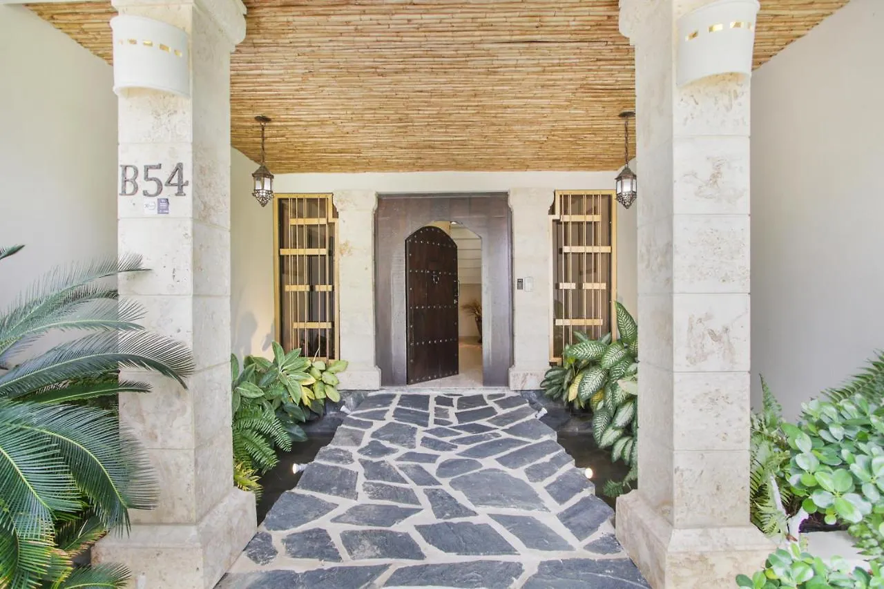 Spacious 4 Bedroom Villa With Pool, Touring Cart & Maid Punta Cana